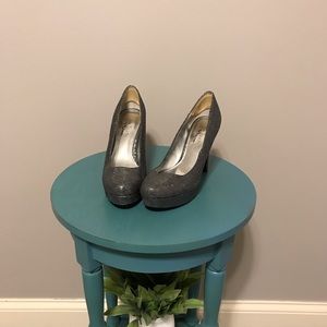 Touch of Nina round toe 4 inch platform sparkly heels 9.5m